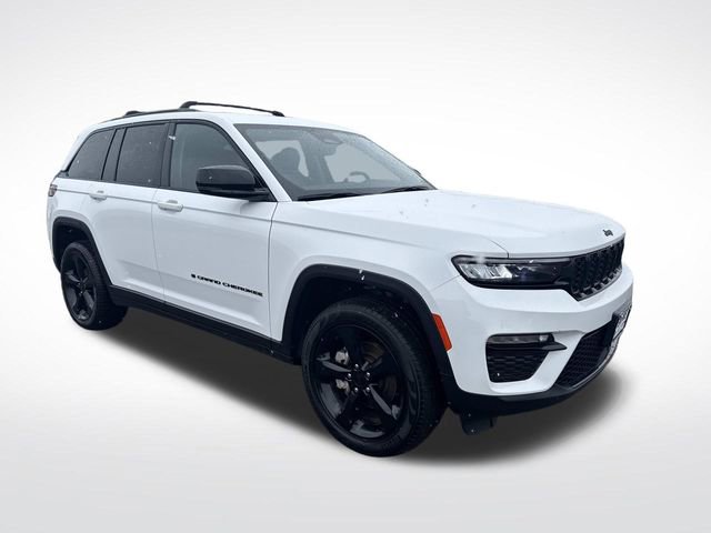 Used 2023 Jeep Grand Cherokee Limited w/ Black Appearance Package AWD/4WD image 11