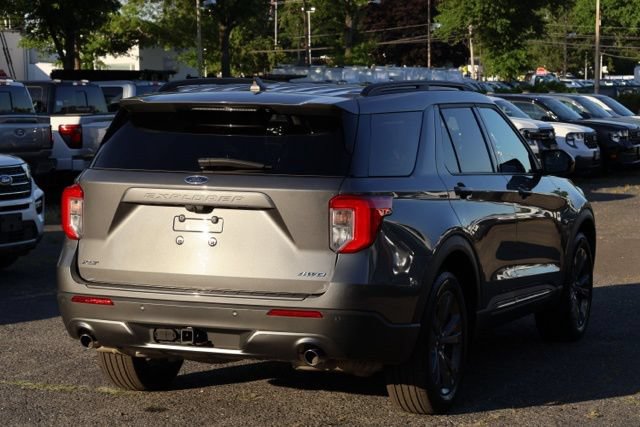 Certified 2023 Ford Explorer XLT w/ Equipment Group 202A AWD/4WD image 4