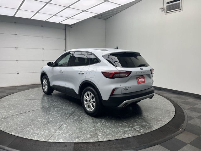 Certified 2025 Ford Escape Active AWD/4WD image 2