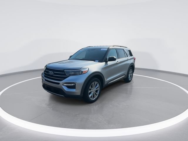Certified 2021 Ford Explorer XLT w/ Equipment Group 202A RWD image 5