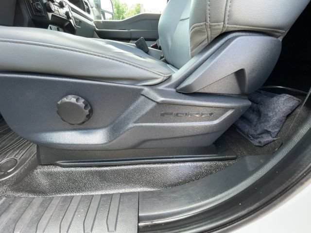 Certified 2023 Ford F550 4x4 Regular Cab Super Duty image 13