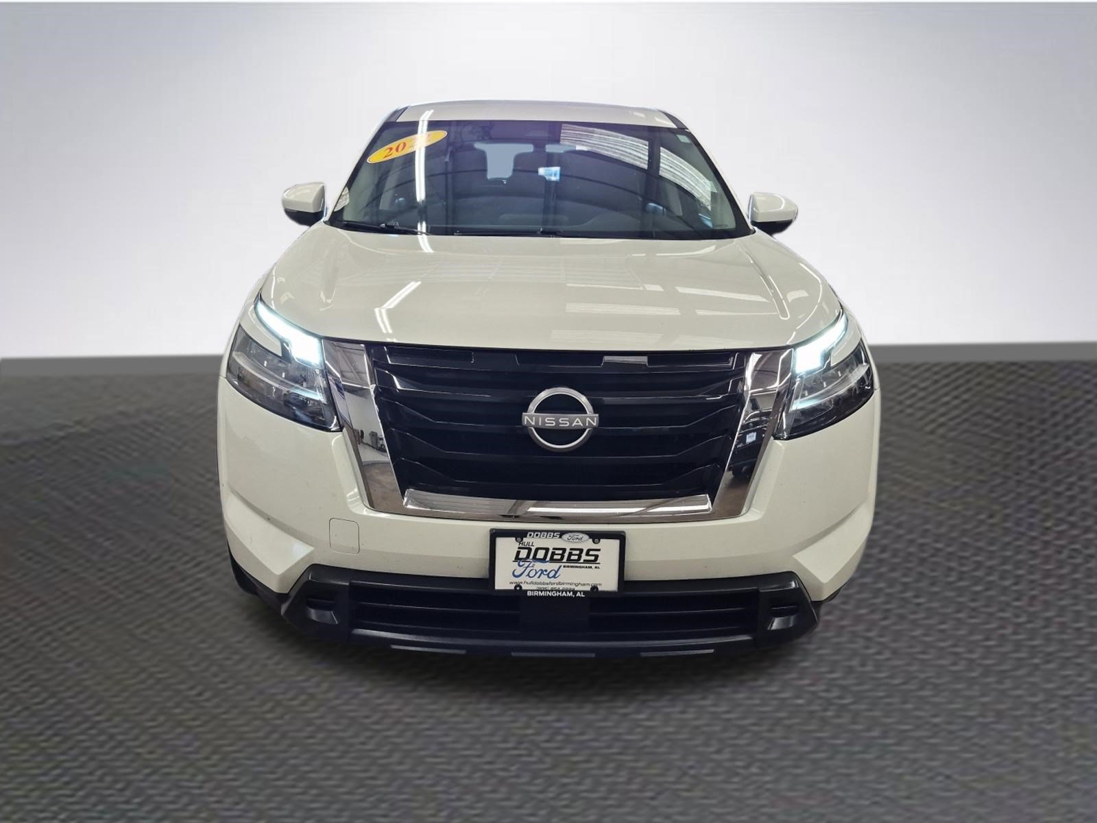 Used 2022 Nissan Pathfinder S FWD image 3