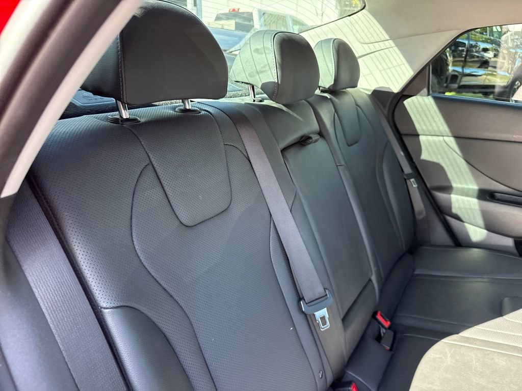 Used 2023 Hyundai Elantra Limited FWD image 26