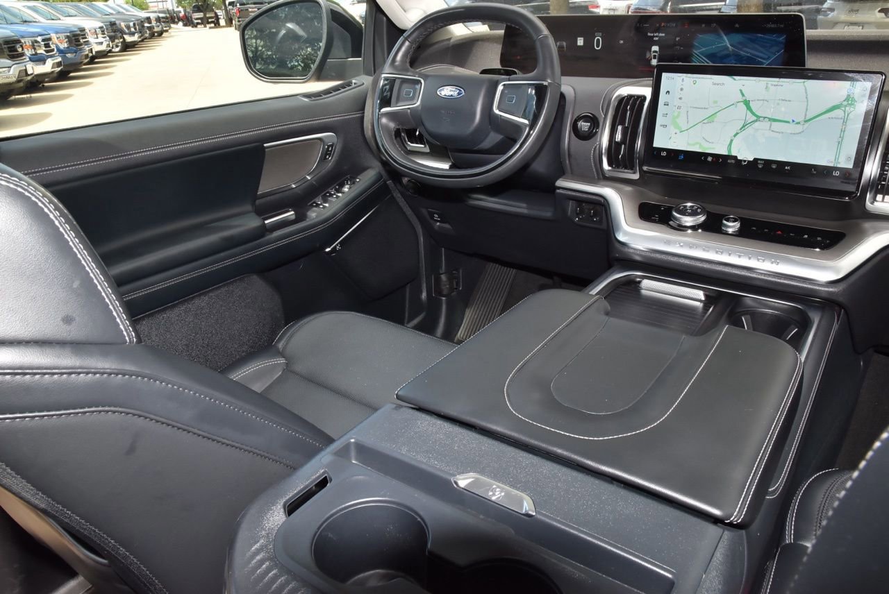 Certified 2025 Ford Expedition Platinum AWD/4WD image 17