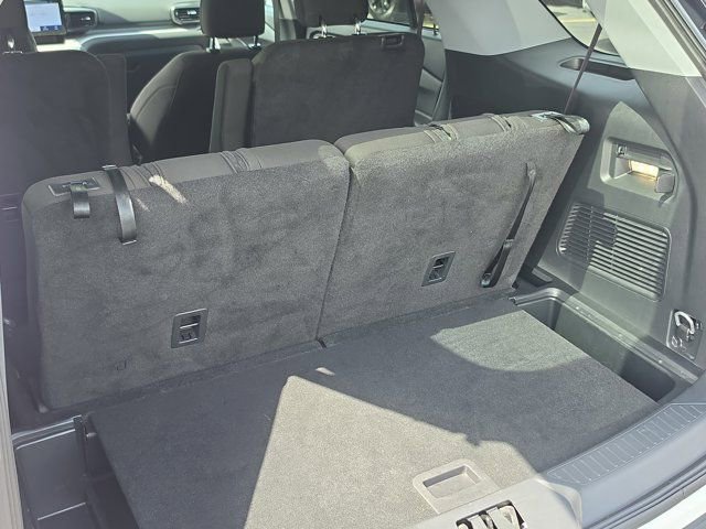 Certified 2024 Ford Explorer XLT image 6