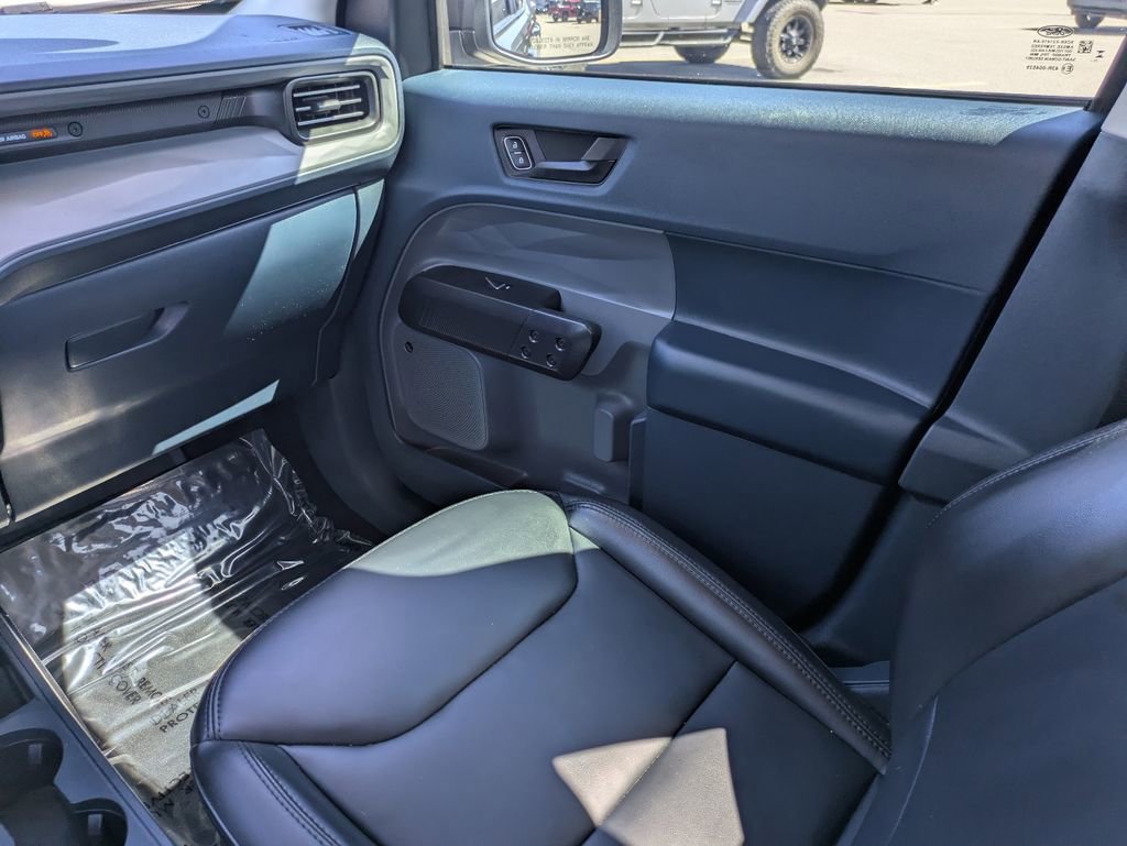 Certified 2024 Ford Maverick Lariat w/ Black Appearance Package image 17