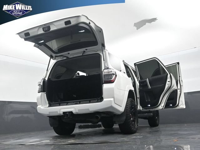 Used 2023 Toyota 4Runner SR5 Premium w/ Moonroof Package RWD image 19