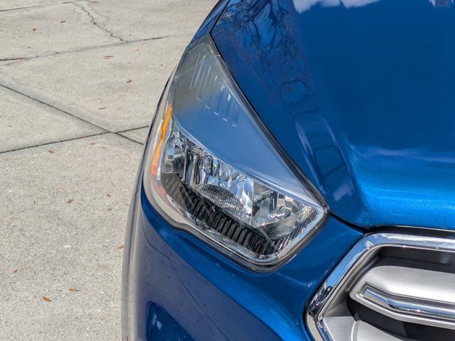 Certified 2019 Ford Escape SE image 9