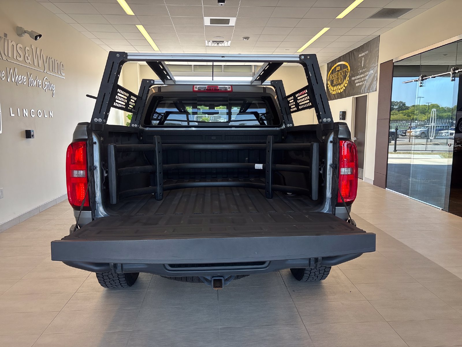 Used 2022 Chevrolet Colorado ZR2 w/ Colorado ZR2 Bison Edition AWD/4WD image 11