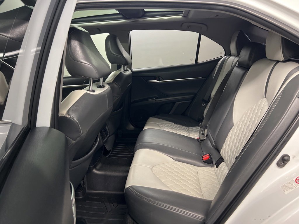 Used 2019 Toyota Camry XSE image 28