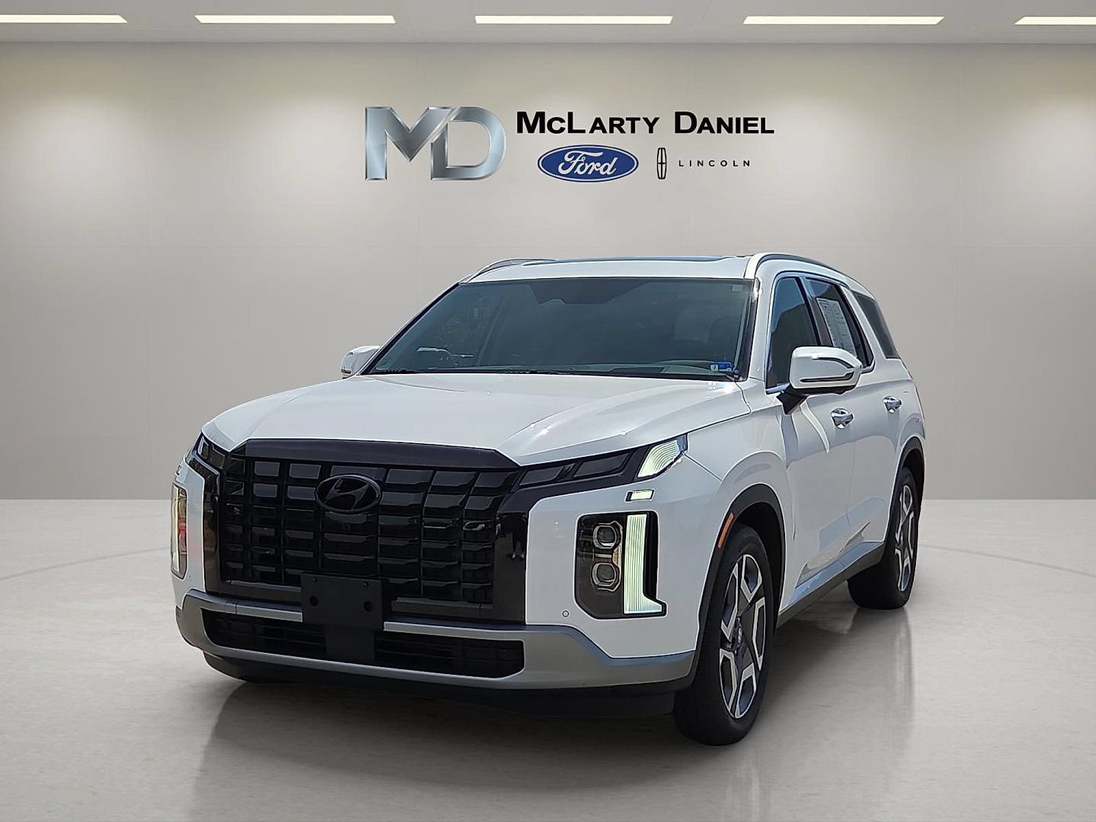 Used 2025 Hyundai Palisade Limited AWD/4WD image 2