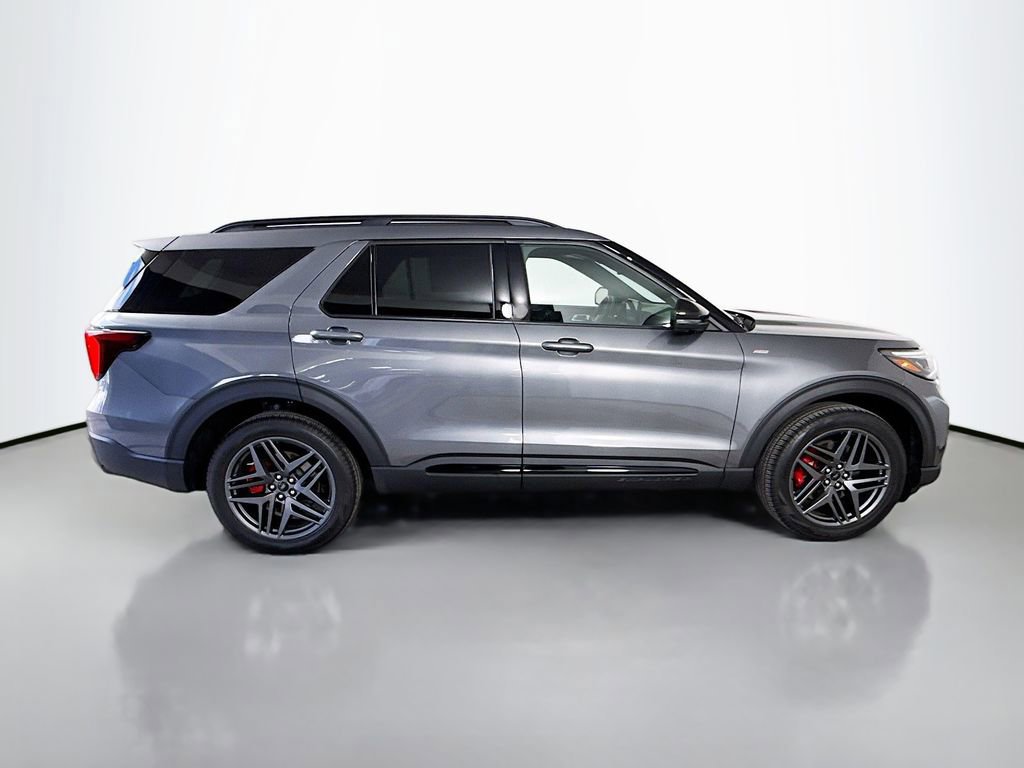 Certified 2025 Ford Explorer ST-Line w/ Premium Package image 6