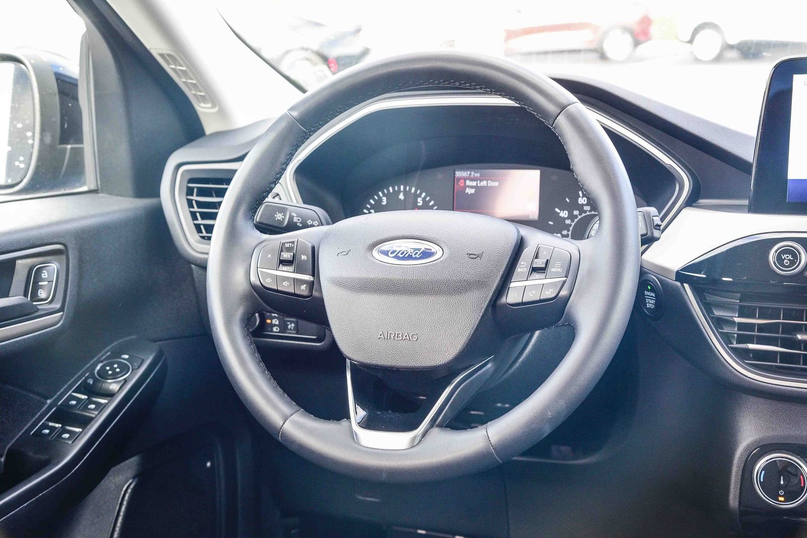 Certified 2022 Ford Escape SE w/ SE Sport Appearance Package image 15