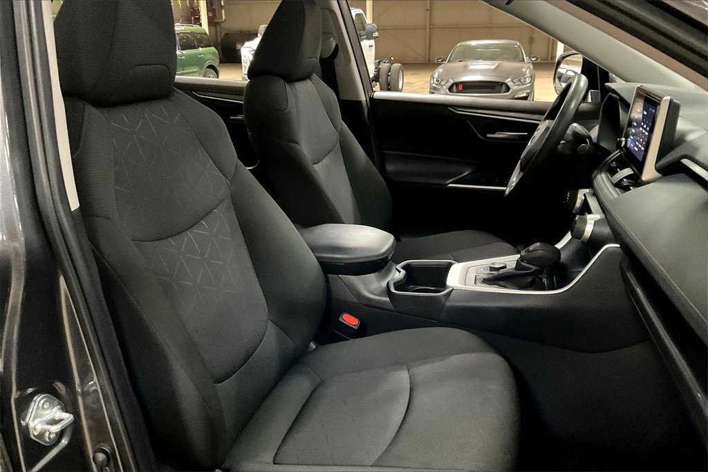 Used 2024 Toyota RAV4 XLE image 9
