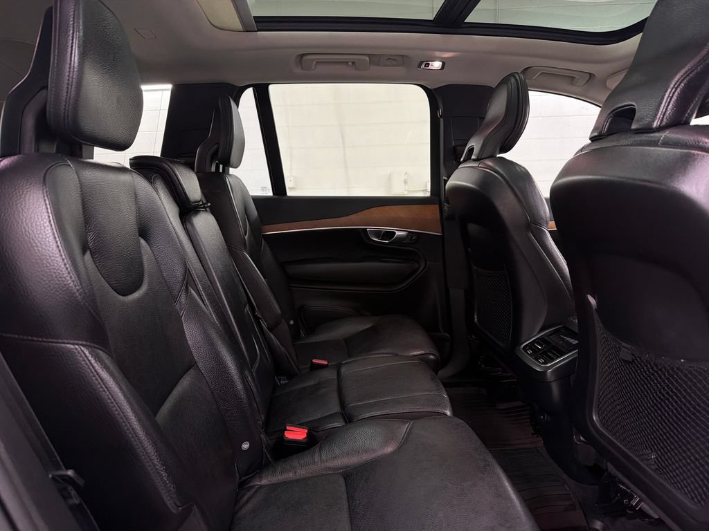 Used 2022 Volvo XC90 T6 Momentum w/ Advanced Package AWD/4WD image 31