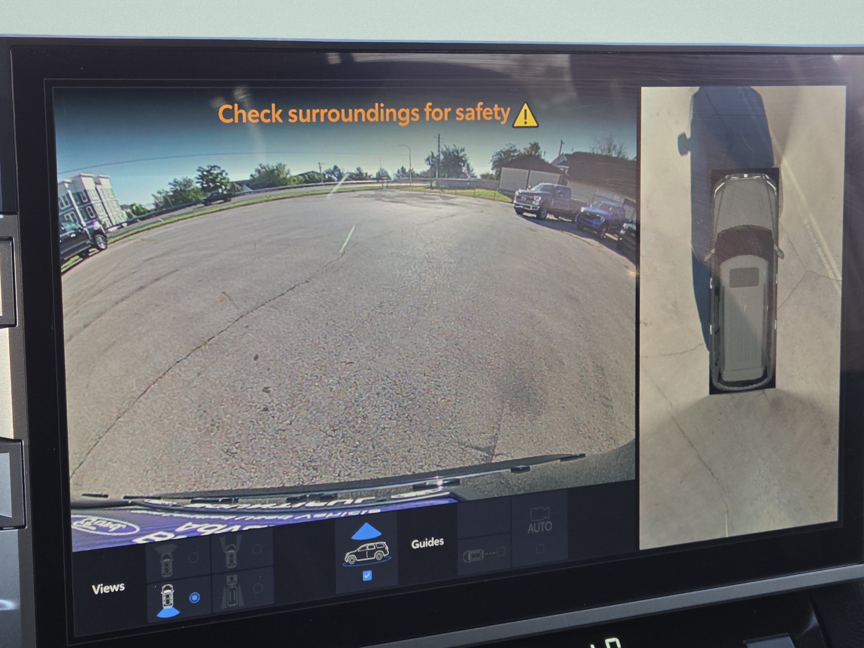 Used 2025 Toyota Sequoia Limited w/ Tow Technology Package AWD/4WD image 16