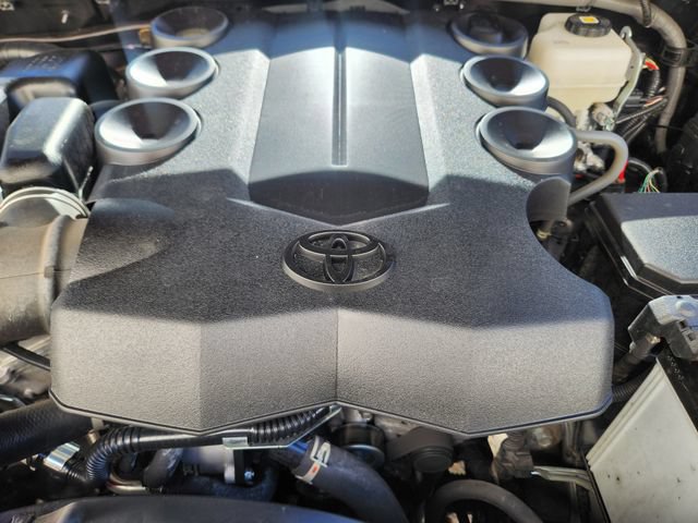 Used 2023 Toyota 4Runner Limited AWD/4WD image 23