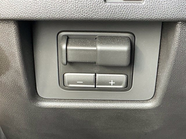 Used 2026 Chevrolet Colorado W/T w/ WT Custom Package AWD/4WD image 32