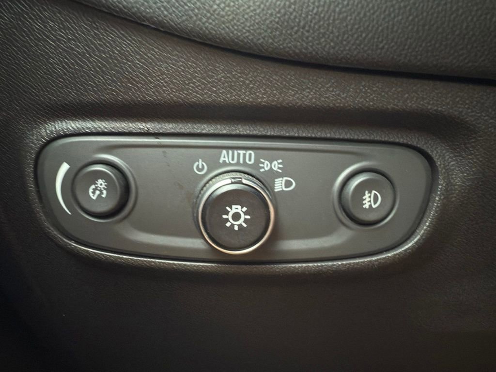 Used 2020 Chevrolet Equinox LT image 21