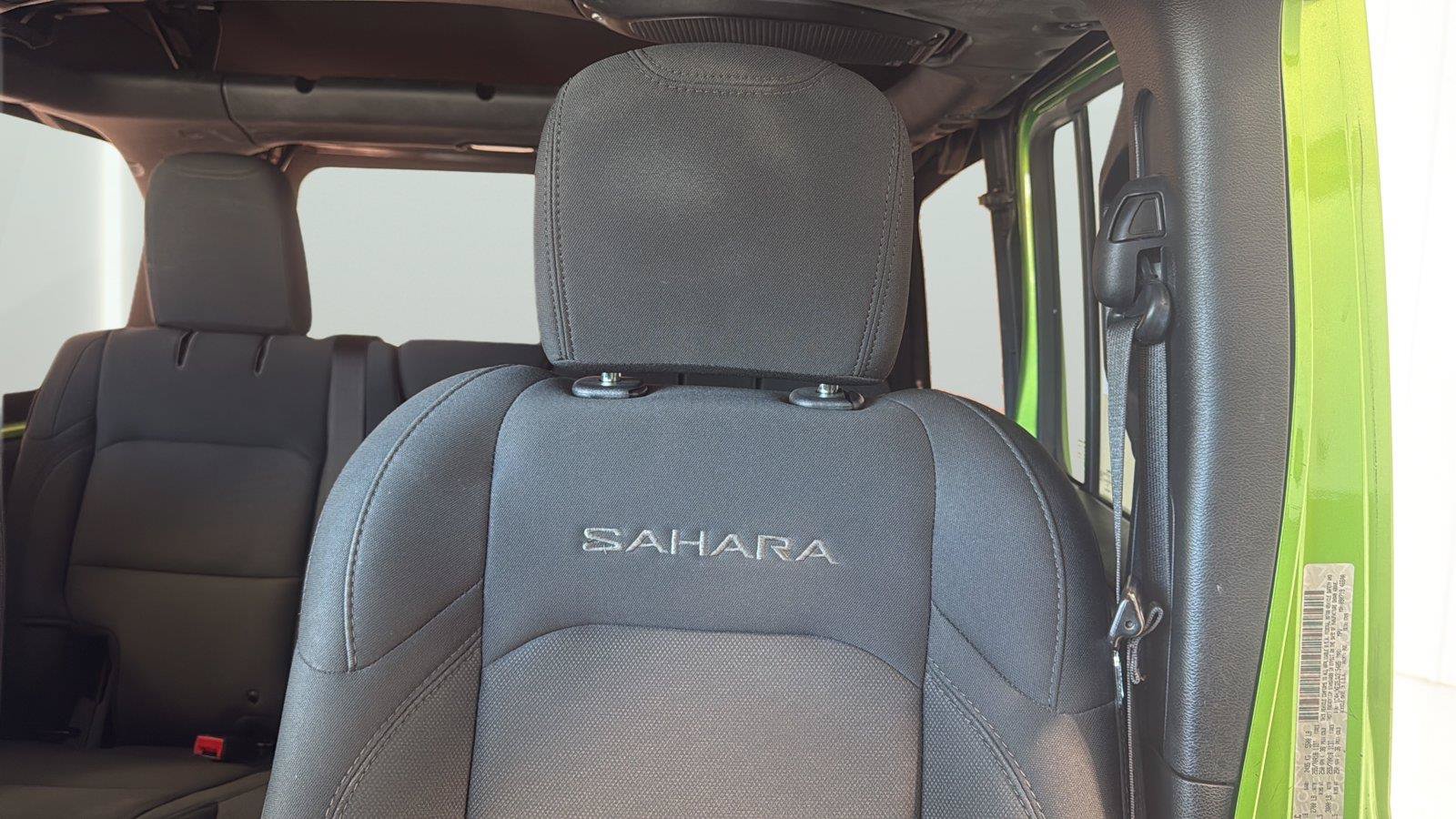 Used 2018 Jeep Wrangler Unlimited Sahara AWD/4WD image 21