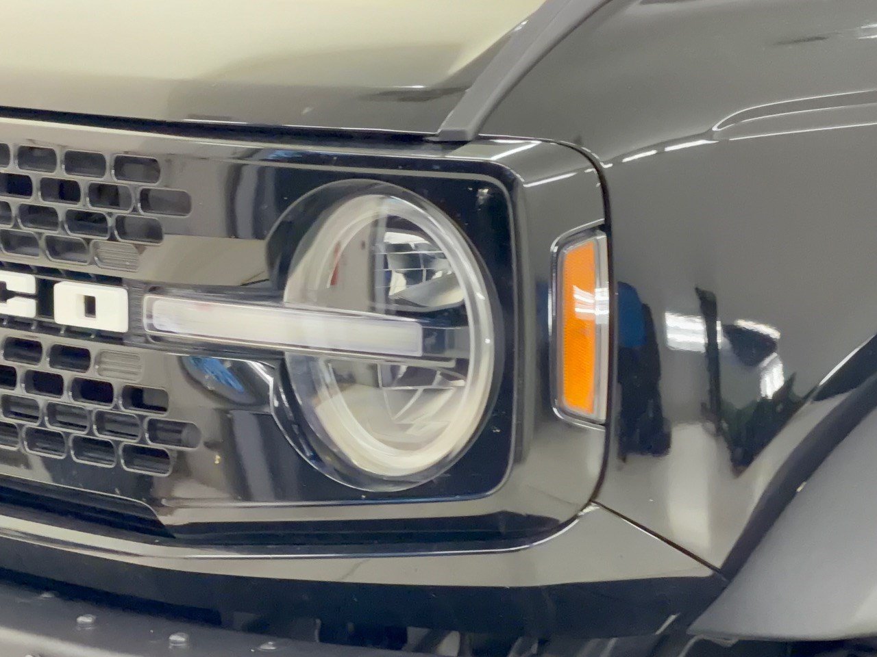 Certified 2024 Ford Bronco Wildtrak AWD/4WD image 9