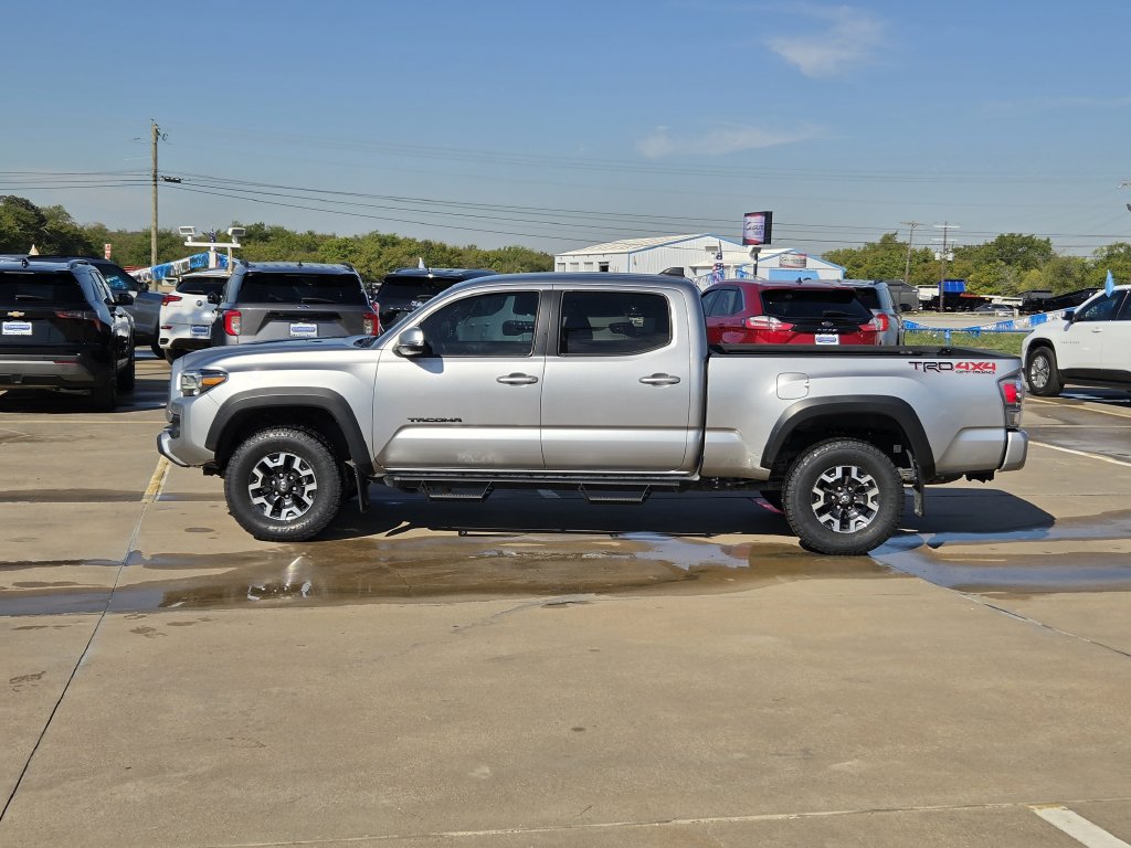 Used 2023 Toyota Tacoma TRD Off-Road w/ Technology Package AWD/4WD image 4