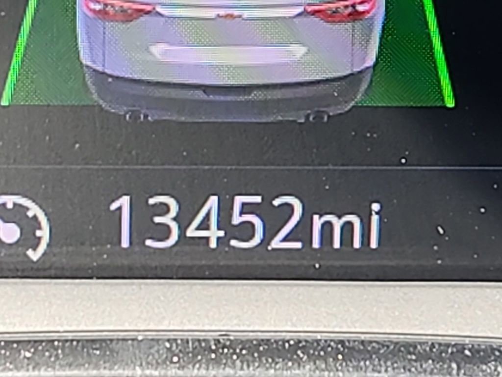 Used 2023 Chevrolet Traverse LT image 14