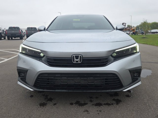 Used 2024 Honda Civic Touring image 3