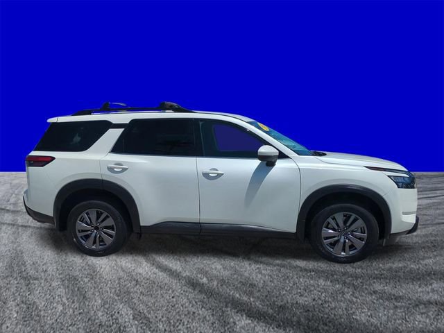 Used 2024 Nissan Pathfinder SV w/ Black Appearance Package image 6