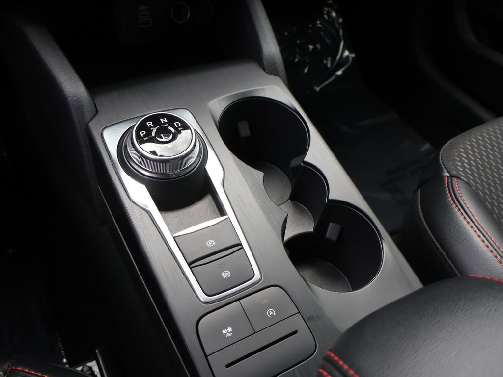 Certified 2025 Ford Escape ST-Line AWD/4WD image 38