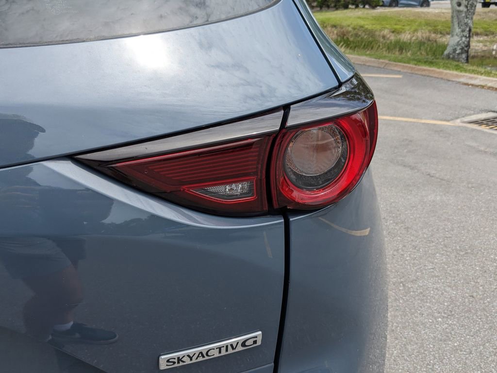 Used 2021 MAZDA CX-5 Carbon Edition image 11