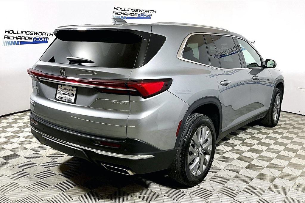 Used 2025 Buick Enclave Preferred FWD image 9