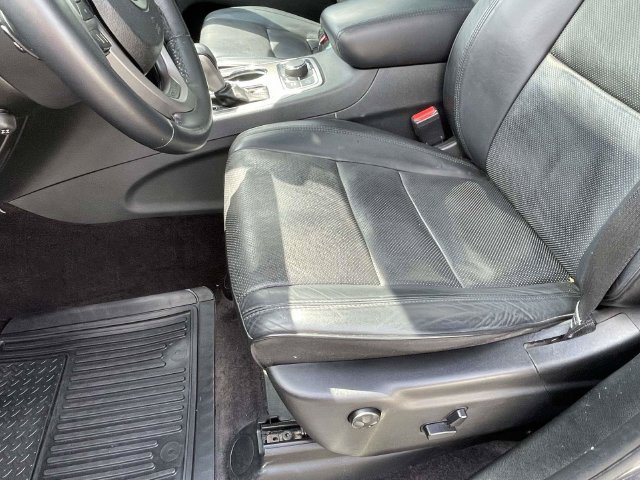 Used 2018 Jeep Grand Cherokee Overland AWD/4WD image 9