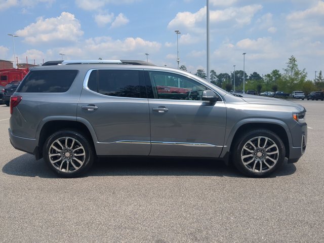 Used 2022 GMC Acadia Denali w/ Trailering Package FWD image 3