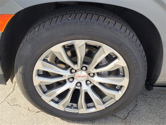 Used 2022 GMC Yukon XL Denali w/ Denali Ultimate Package image 19