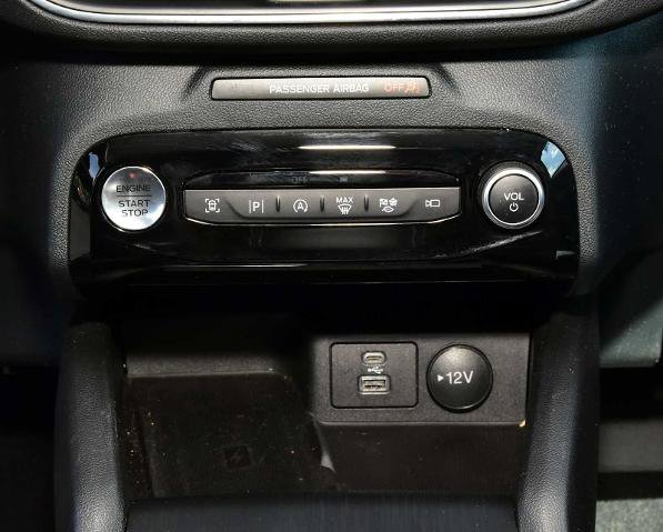Certified 2023 Ford Escape Platinum AWD/4WD image 21