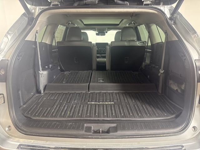 Used 2021 Toyota Highlander Platinum AWD/4WD image 23