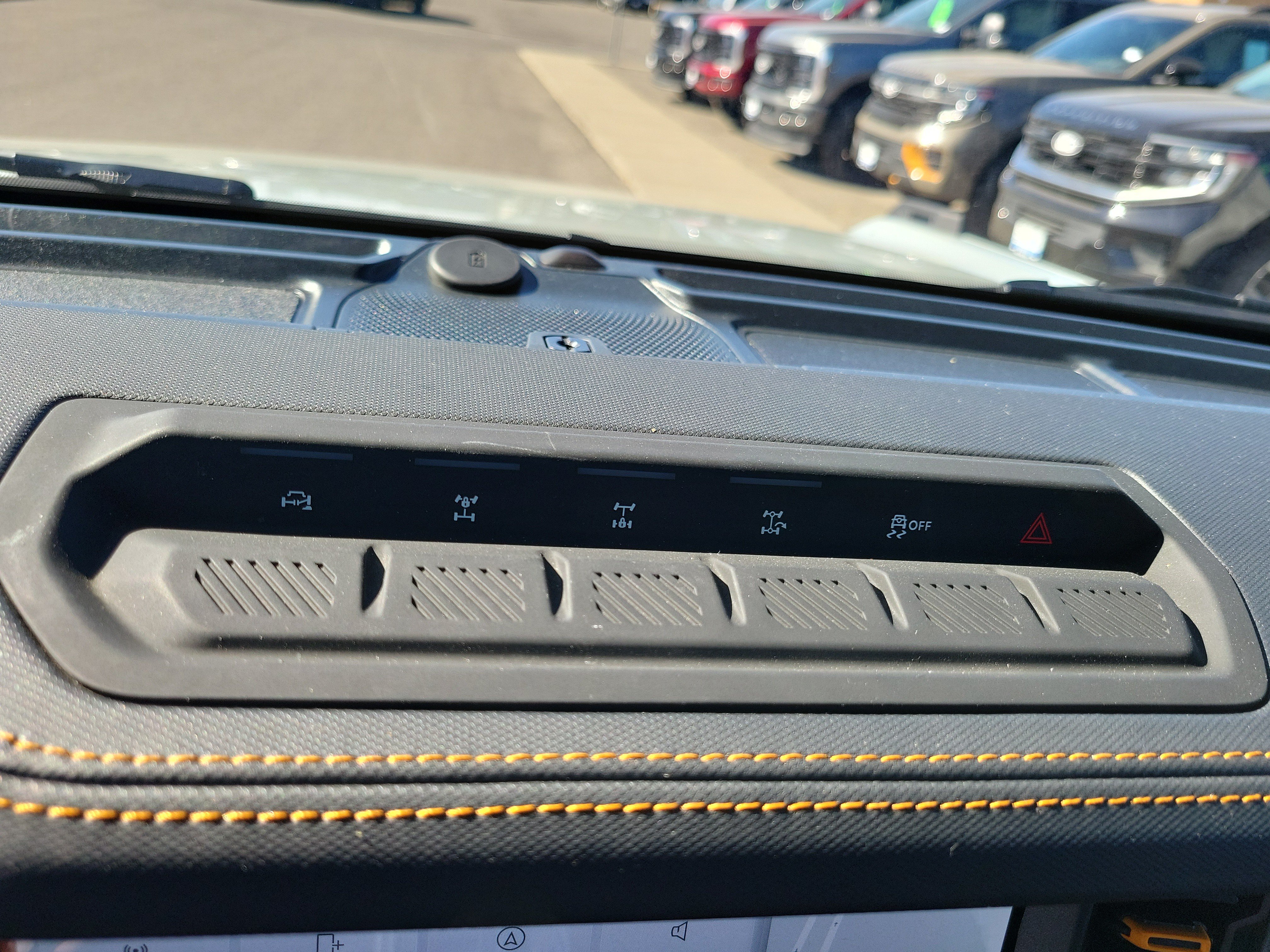 Certified 2024 Ford Bronco Badlands AWD/4WD image 25