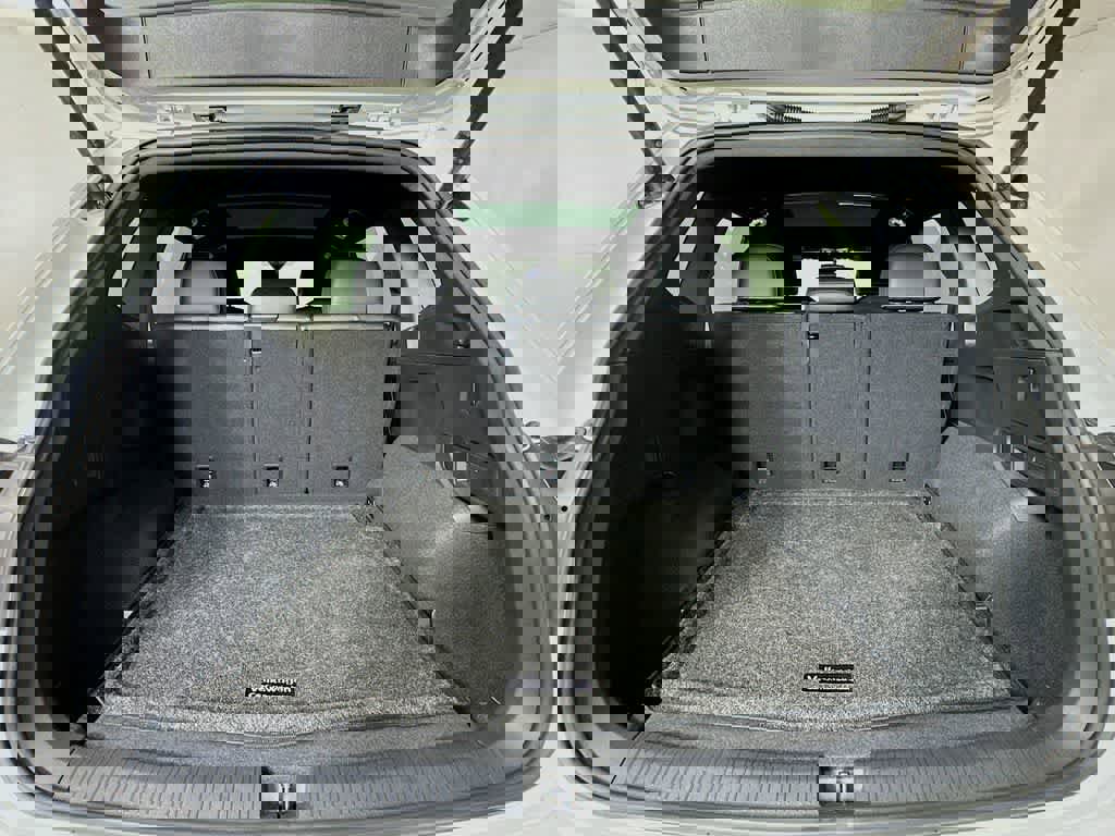 Used 2024 Volkswagen Tiguan SE R-Line image 21