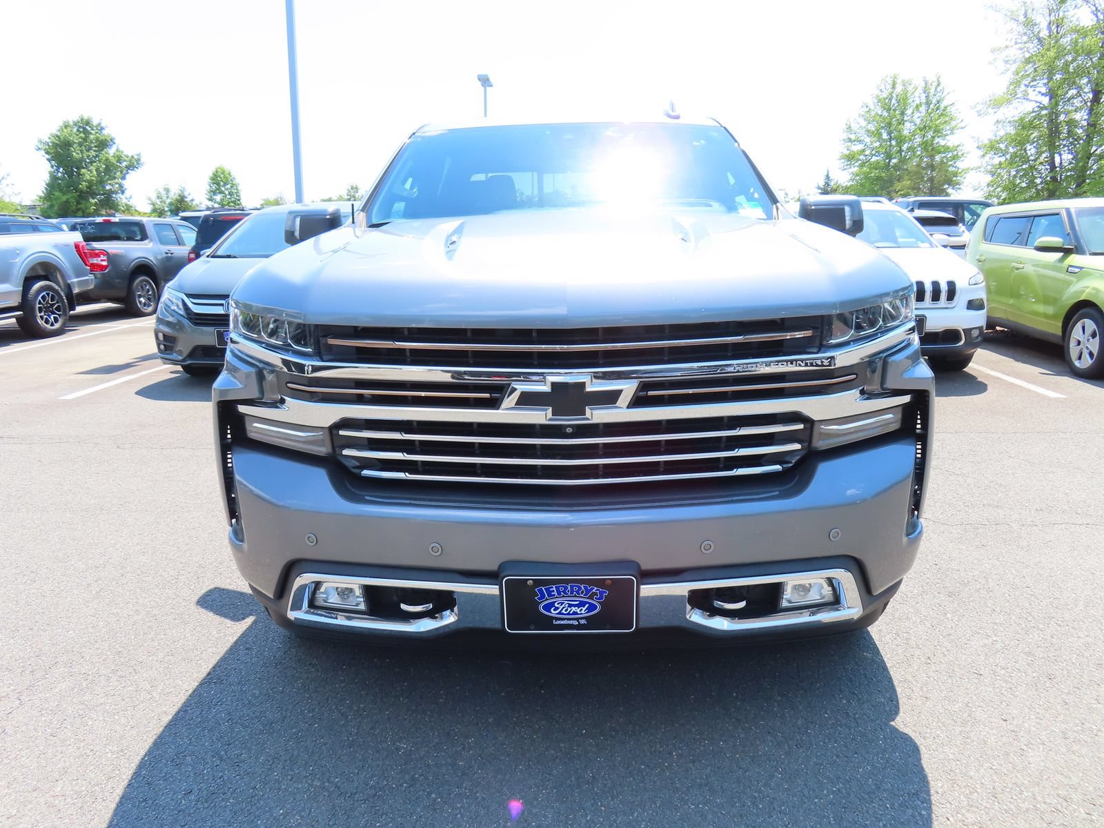 Used 2019 Chevrolet Silverado 1500 High Country AWD/4WD image 2