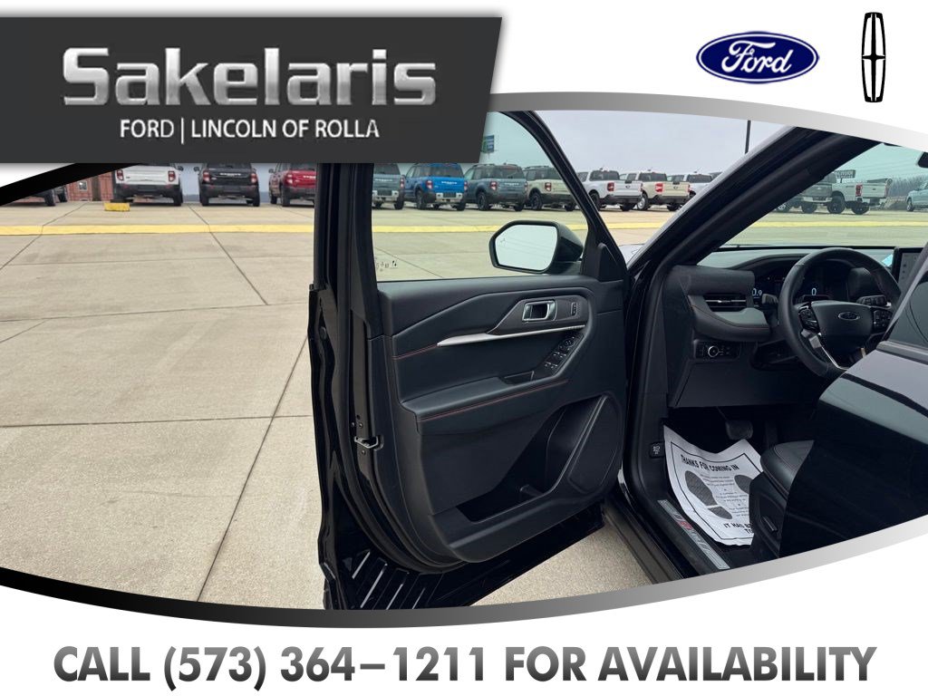 Certified 2025 Ford Explorer ST-Line AWD/4WD image 7