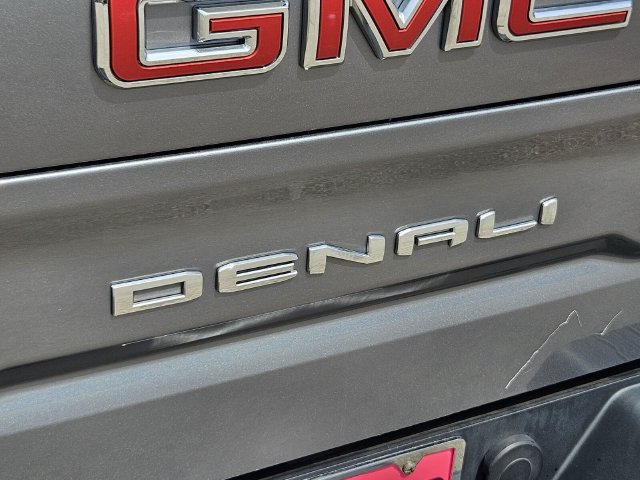 Used 2019 GMC Sierra 1500 Denali w/ Denali Ultimate Package AWD/4WD image 10