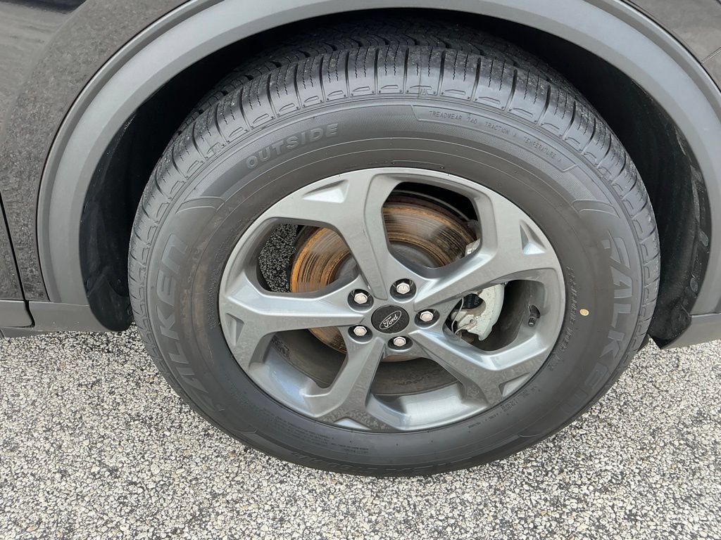 Certified 2025 Ford Escape ST-Line FWD image 13