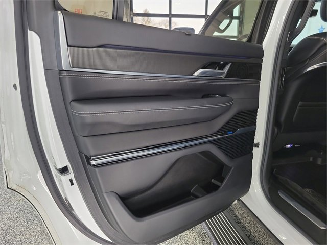 Used 2022 Jeep Grand Wagoneer Series II image 20