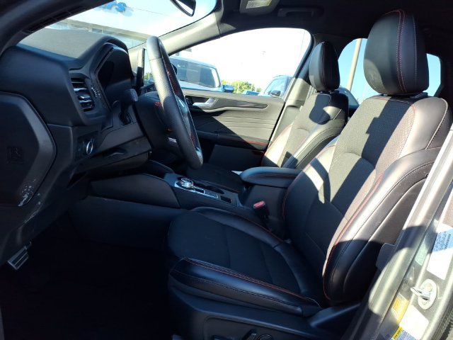 Certified 2024 Ford Escape ST-Line Elite AWD/4WD image 17
