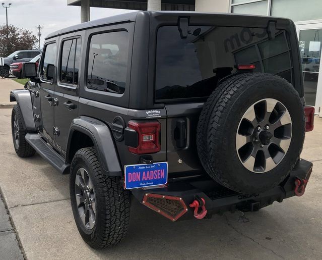 Used 2018 Jeep Wrangler Unlimited Sahara w/ Cold Weather Group image 20