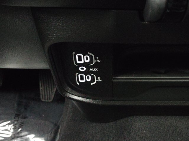 Used 2025 RAM 2500 Big Horn AWD/4WD image 39