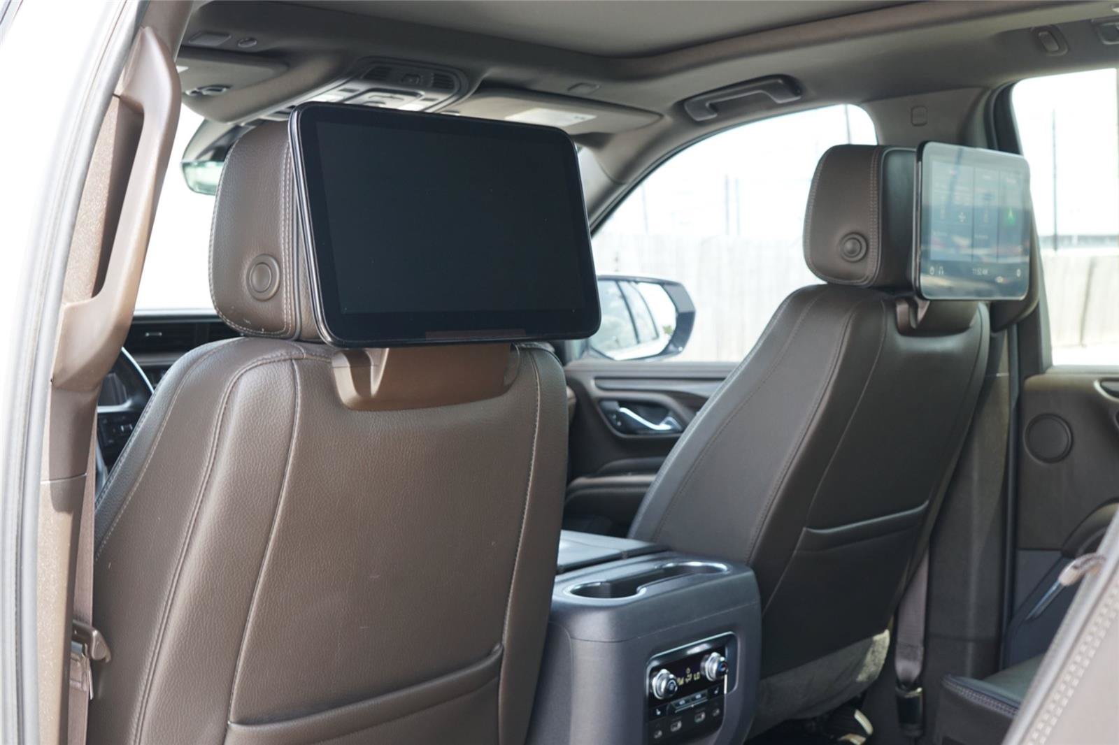 Used 2021 GMC Yukon Denali w/ Denali Ultimate Package AWD/4WD image 22