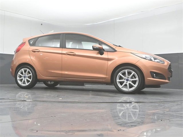 Certified 2017 Ford Fiesta SE w/ Equipment Group 201A image 22