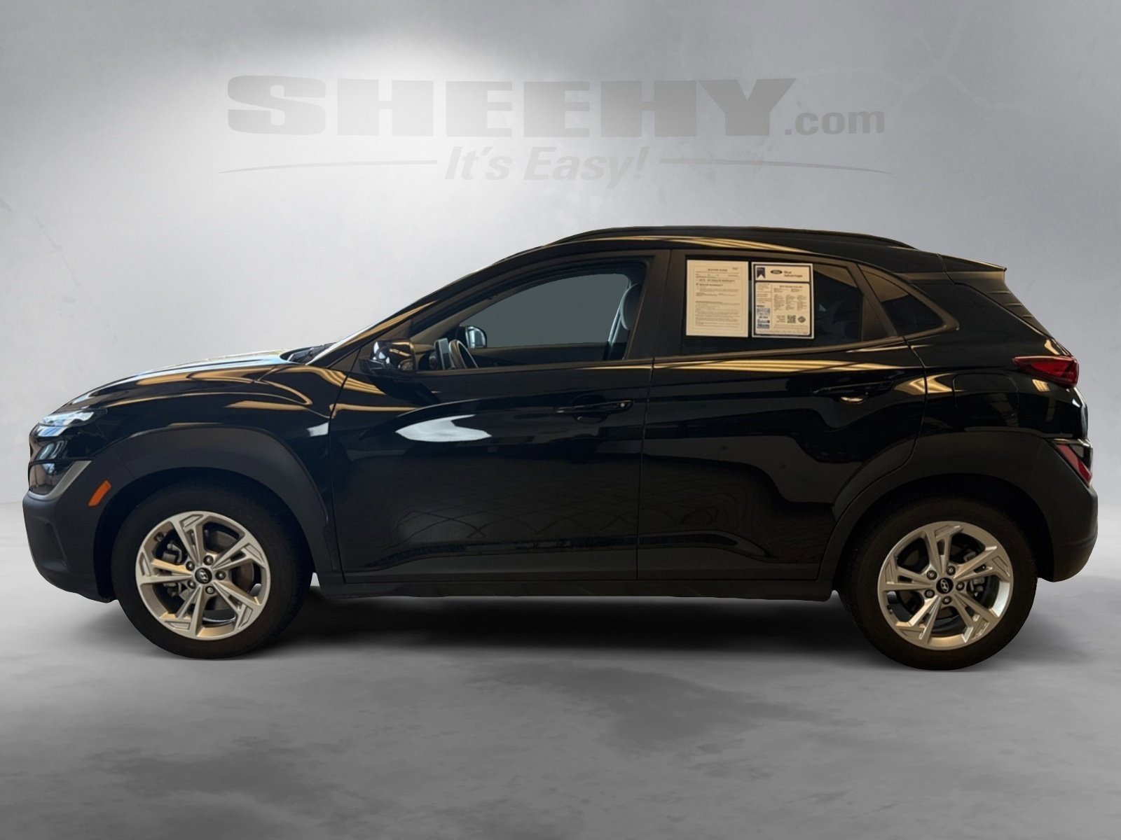Used 2022 Hyundai Kona SEL image 2